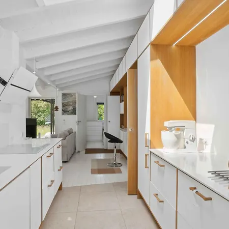 Summer House In Close To The Coast בית נופש