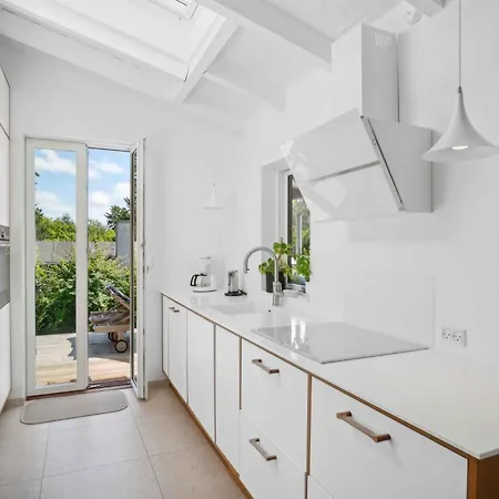 בית נופש Summer House In Close To The Coast *